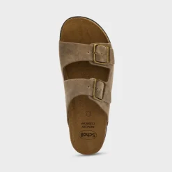 bora 2 buckles man