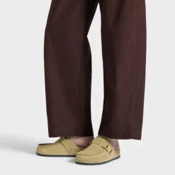 bora moccasin
