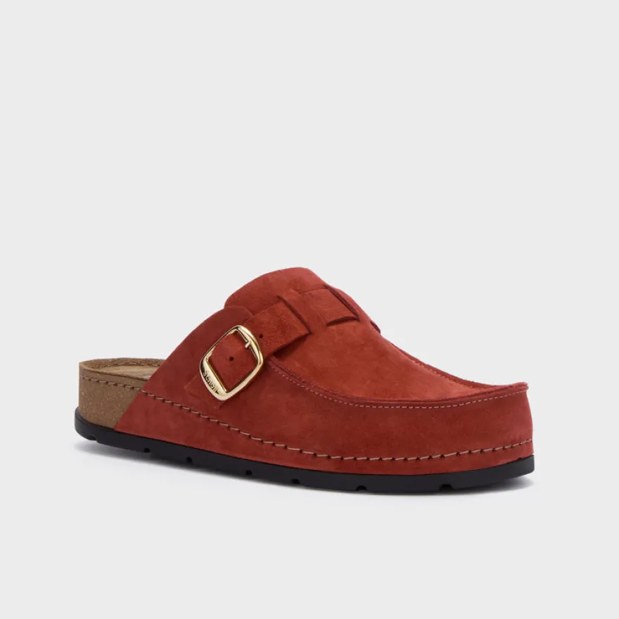 bora moccasin