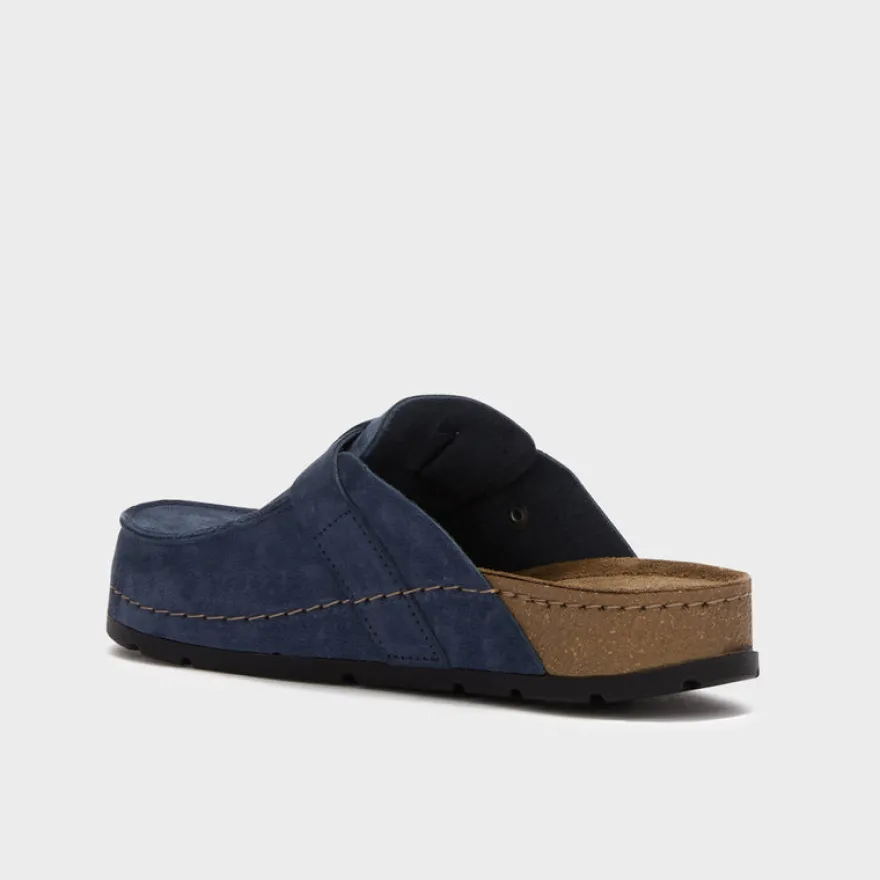 bora moccasin