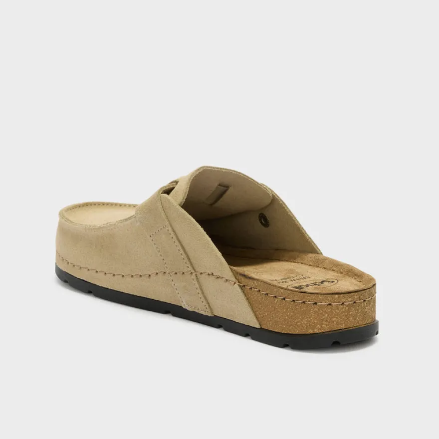 bora moccasin
