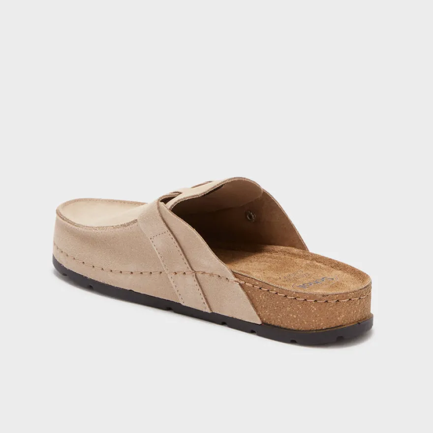 bora moccasin