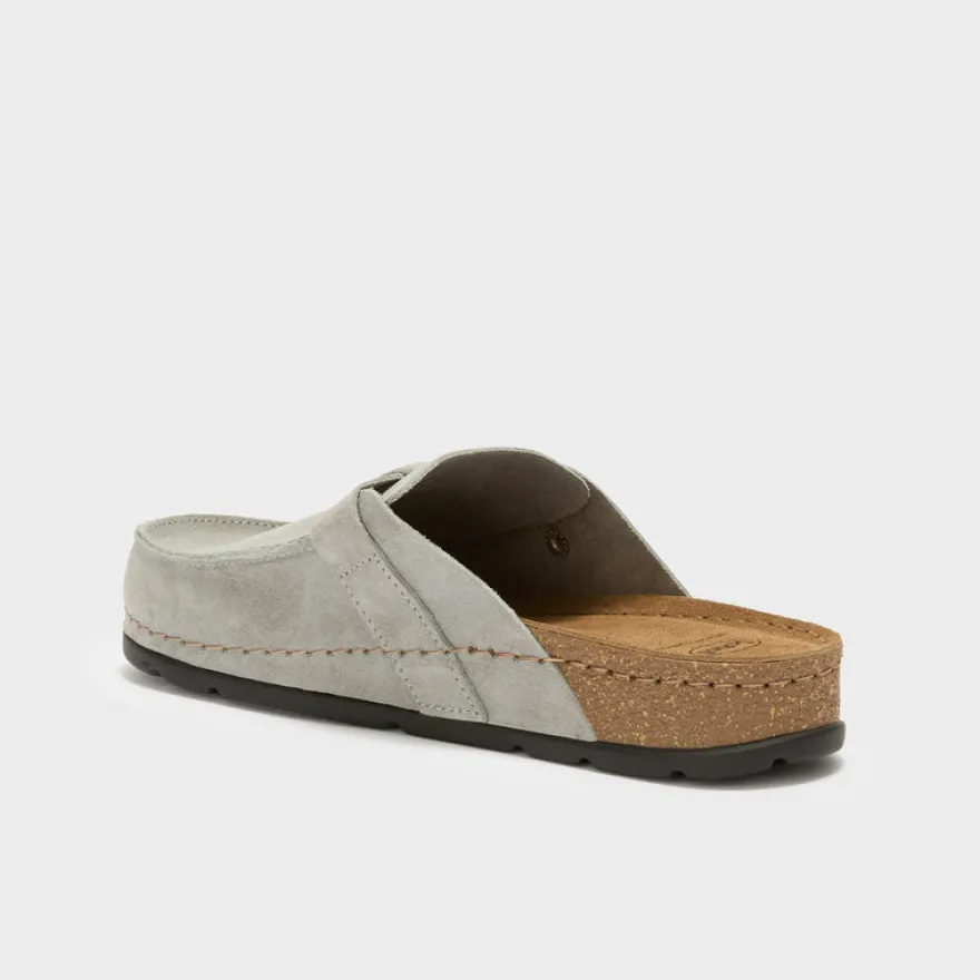 bora moccasin