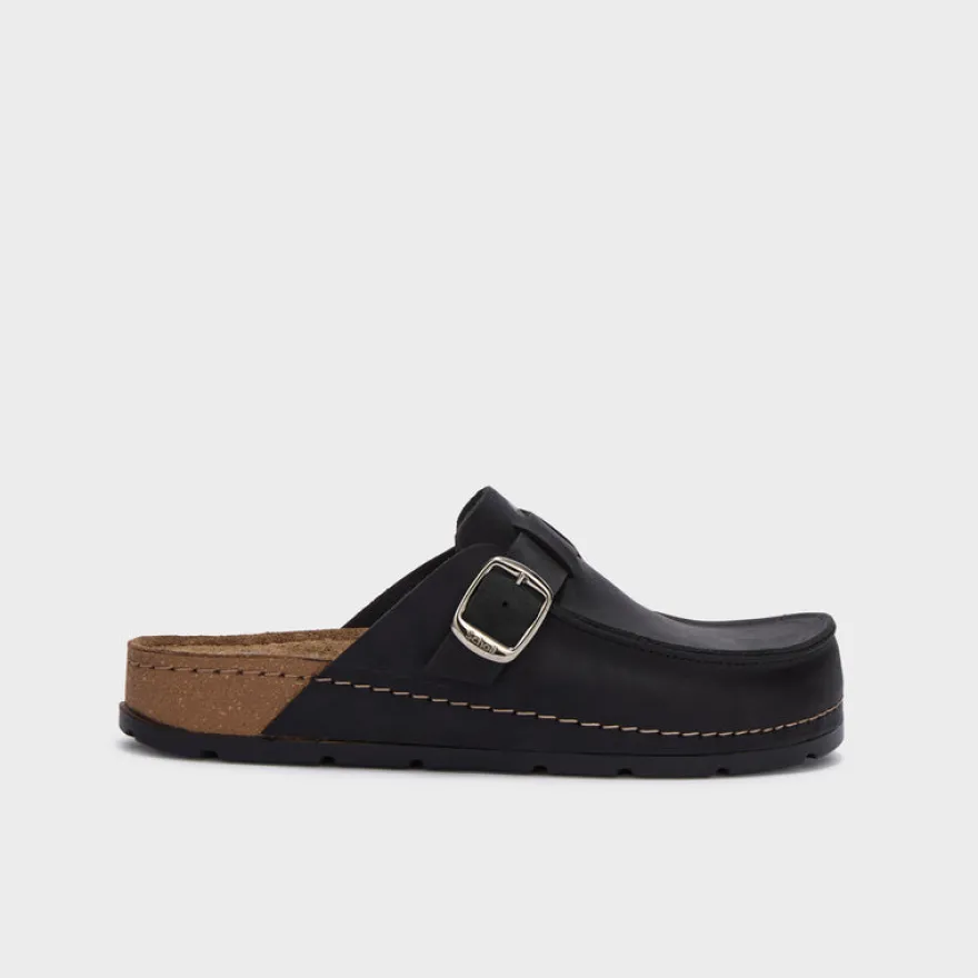 bora moccasin