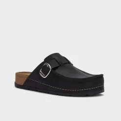 bora moccasin