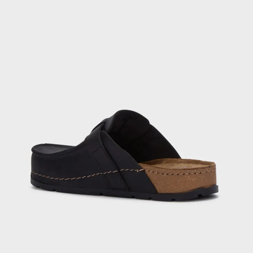 bora moccasin