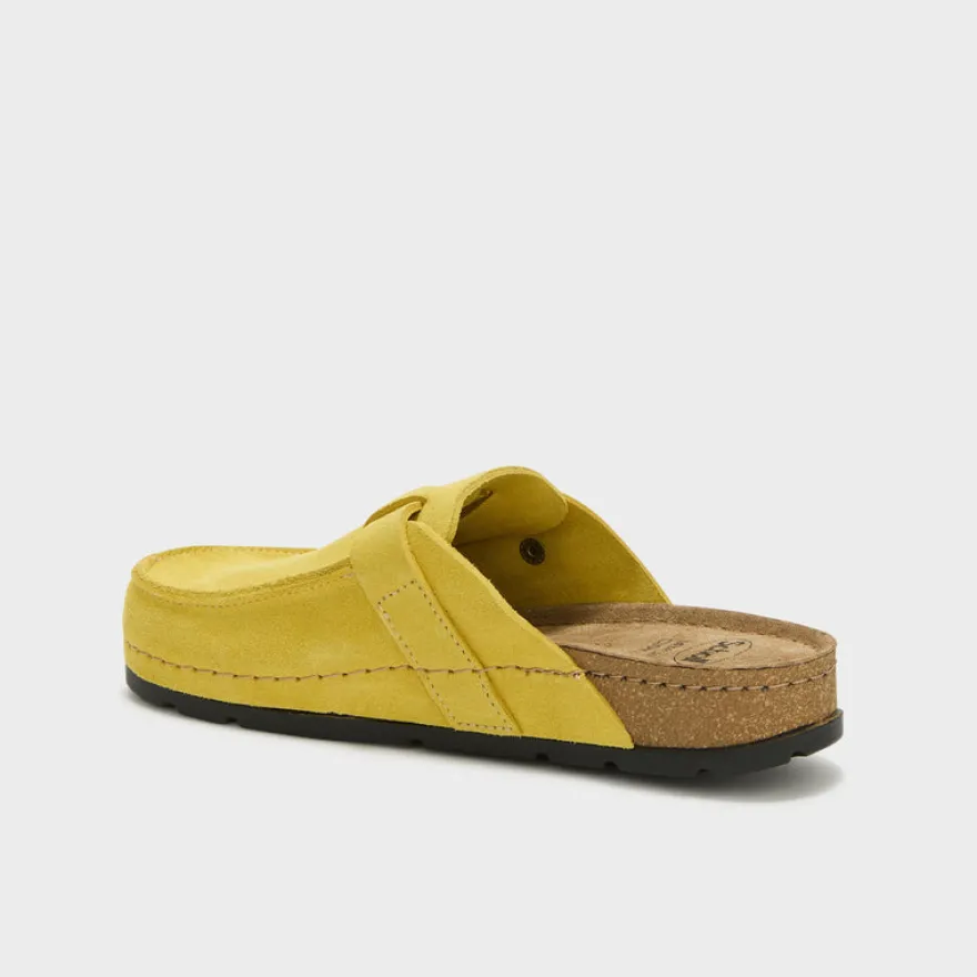 bora moccasin