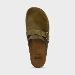 bora moccasin man